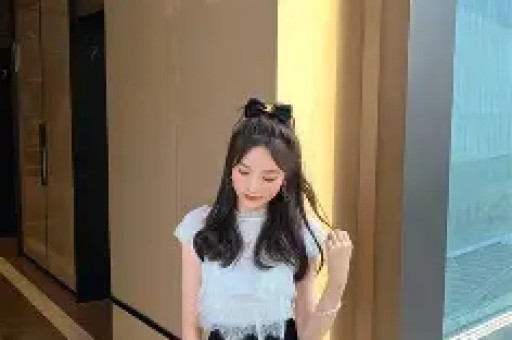 内娱1天4大瓜！顶流恋情、深夜泡酒吧、全身整容一个比一个离谱